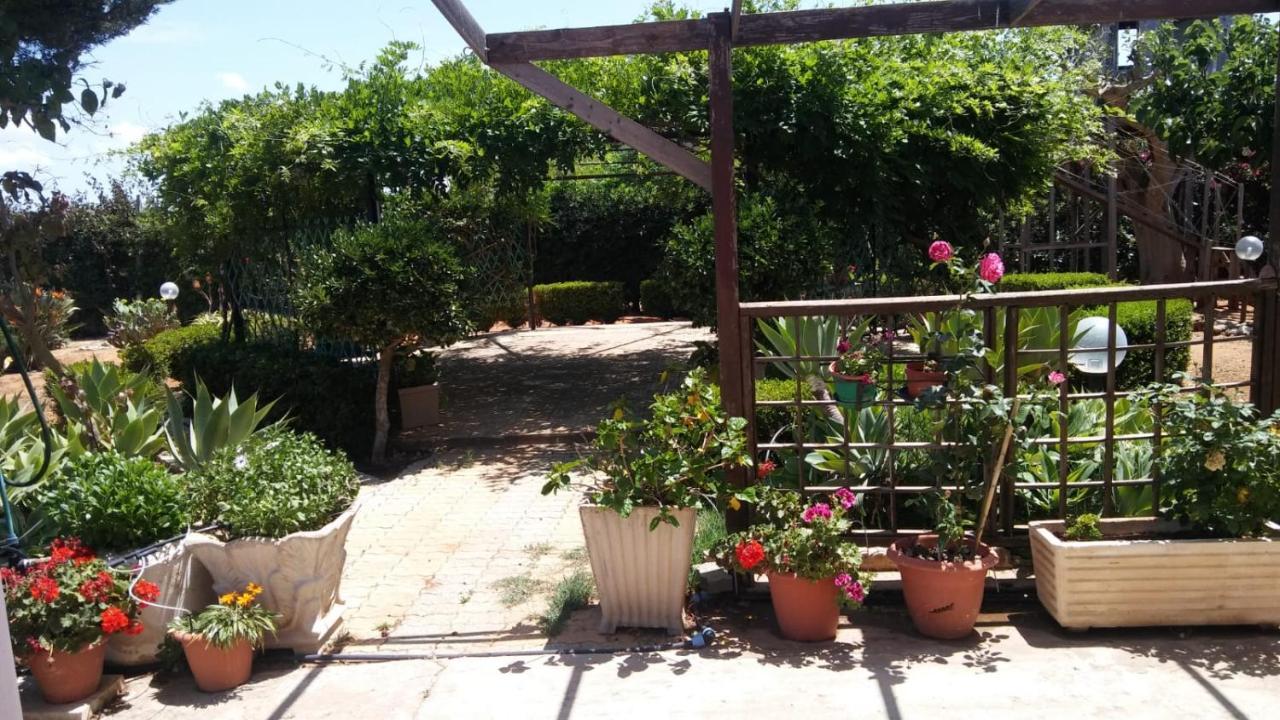 Bed and Breakfast Il Gazebo Scoglitti Exterior foto